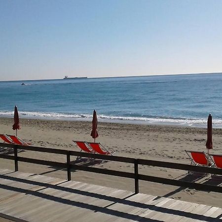 Apartmán Larte Al Mare Vicino Spiaggia Con Ac E Wifi Savona Exteriér fotografie